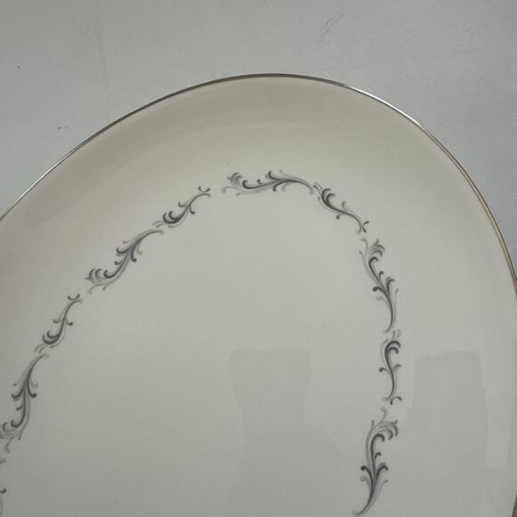 Royal Doulton Coronet H4947 England Bone China‎ Oval 16" Serving Platter - Picture 3 of 7